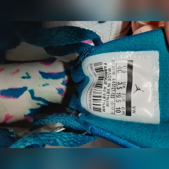 COPY - Nike Jordan's size 4c toddlers - Picture 7 of 11